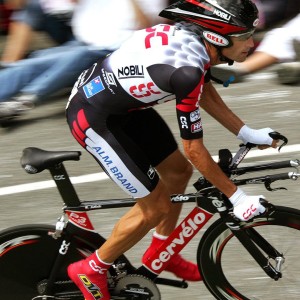 九游电竞-电竞选手如何保持竞技状态：科学训练与健康生活，电竞选手怎么打比赛